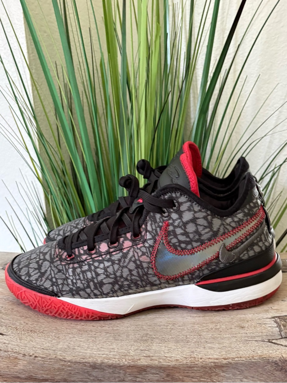Nike LeBron NXXT Gen Bred Sneakers